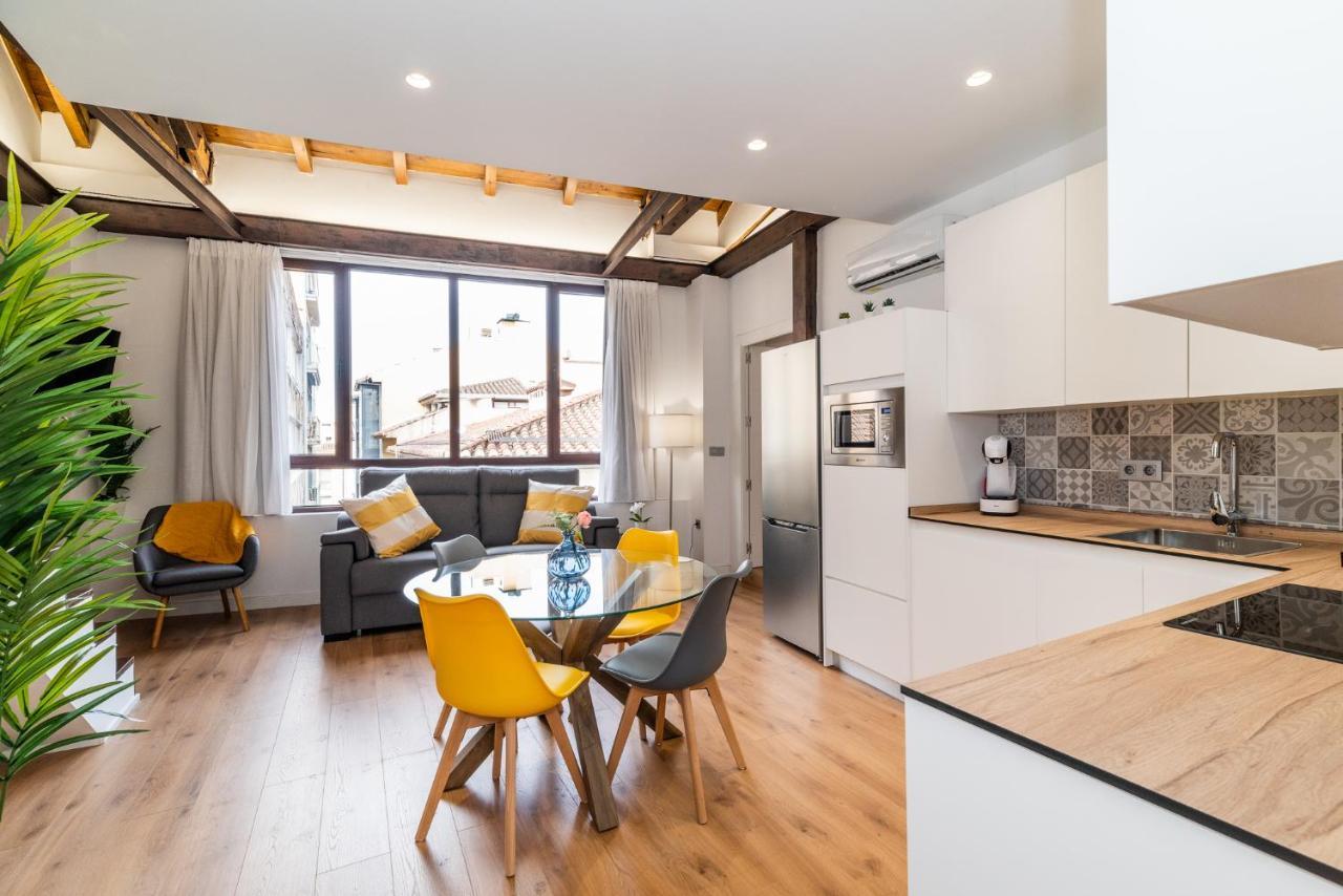 Wekey Homes Granada, Mesones Central Suites Dış mekan fotoğraf