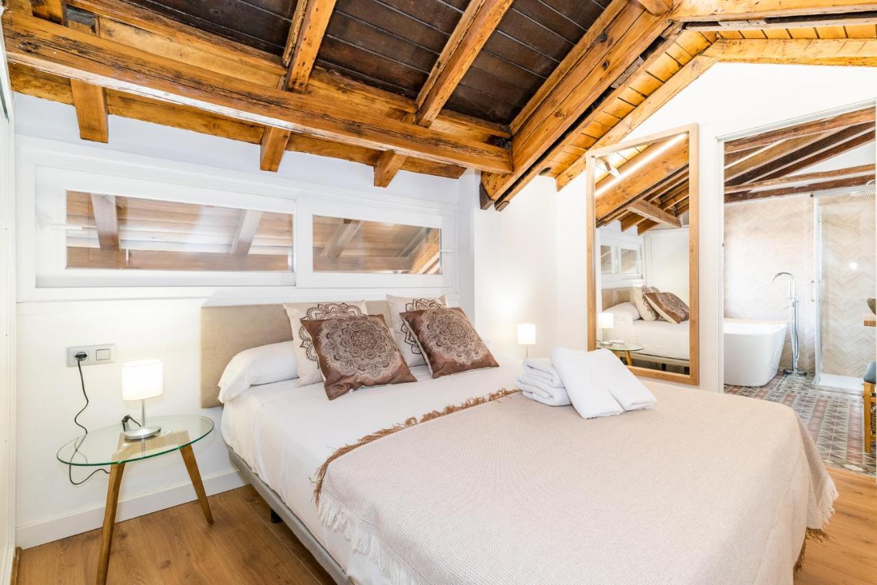 Wekey Homes Granada, Mesones Central Suites Dış mekan fotoğraf
