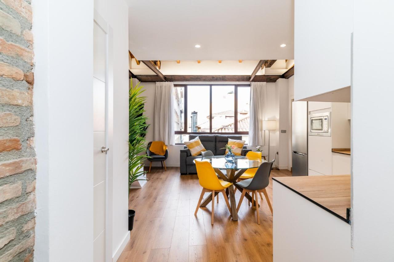 Wekey Homes Granada, Mesones Central Suites Dış mekan fotoğraf