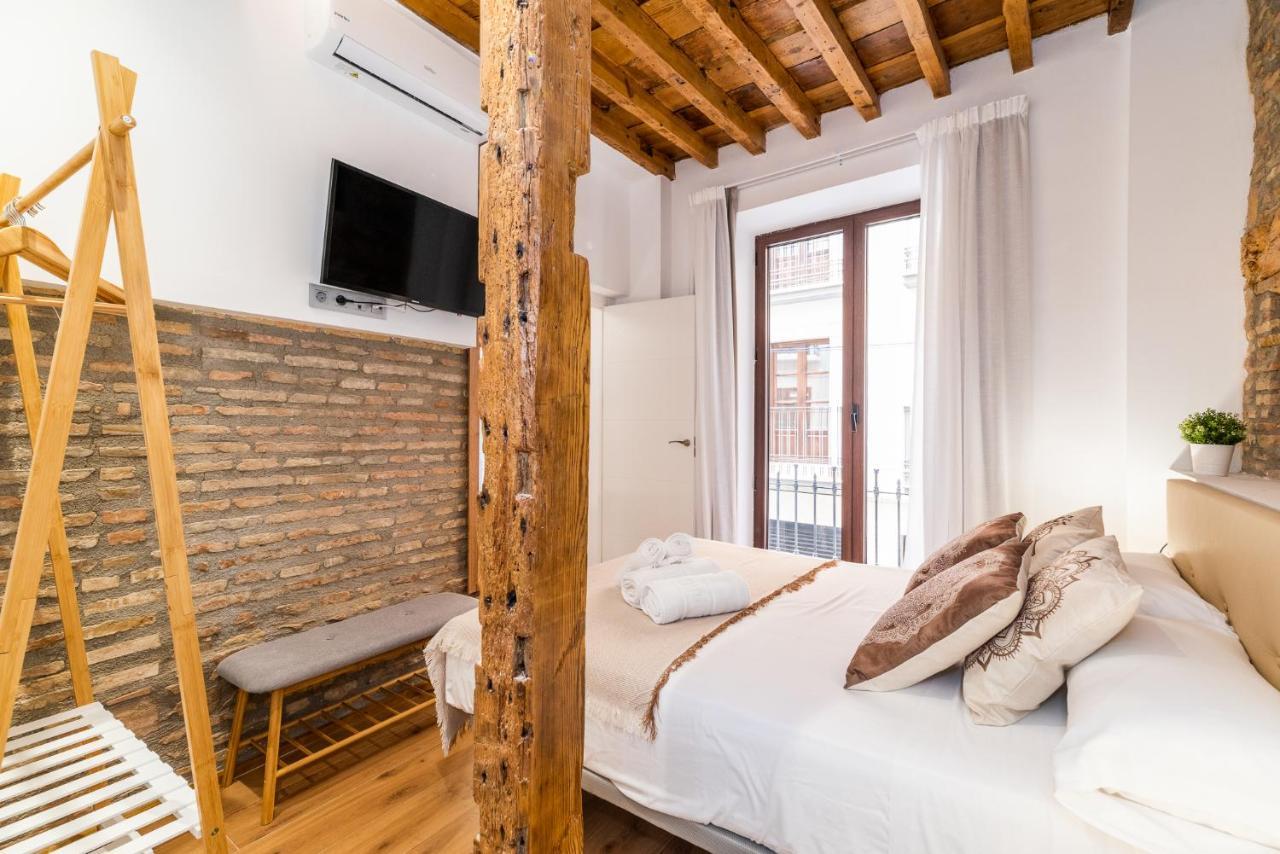 Wekey Homes Granada, Mesones Central Suites Dış mekan fotoğraf
