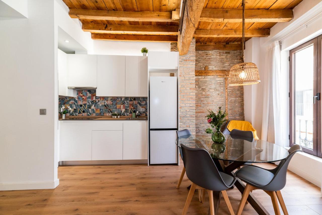 Wekey Homes Granada, Mesones Central Suites Dış mekan fotoğraf