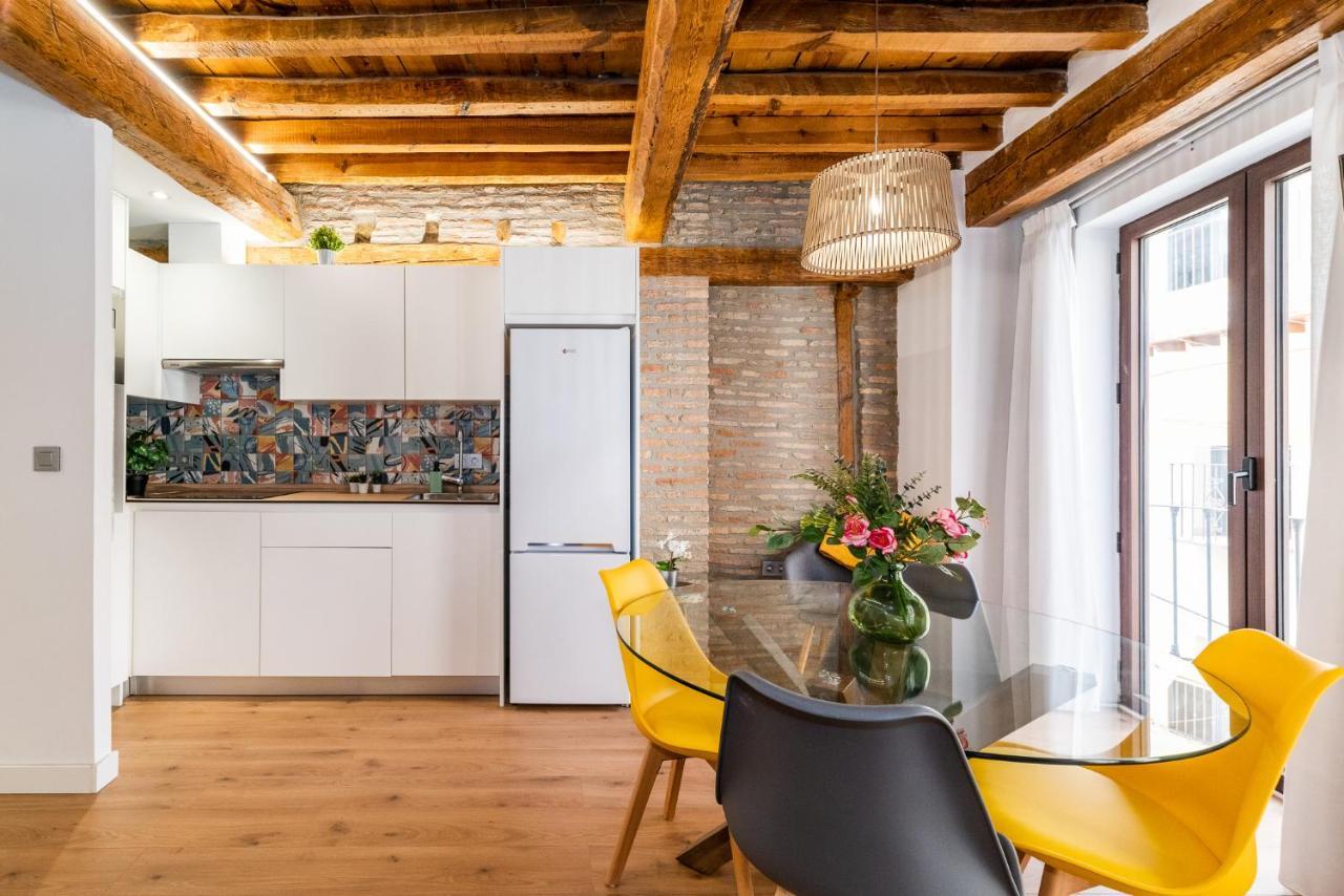 Wekey Homes Granada, Mesones Central Suites Dış mekan fotoğraf