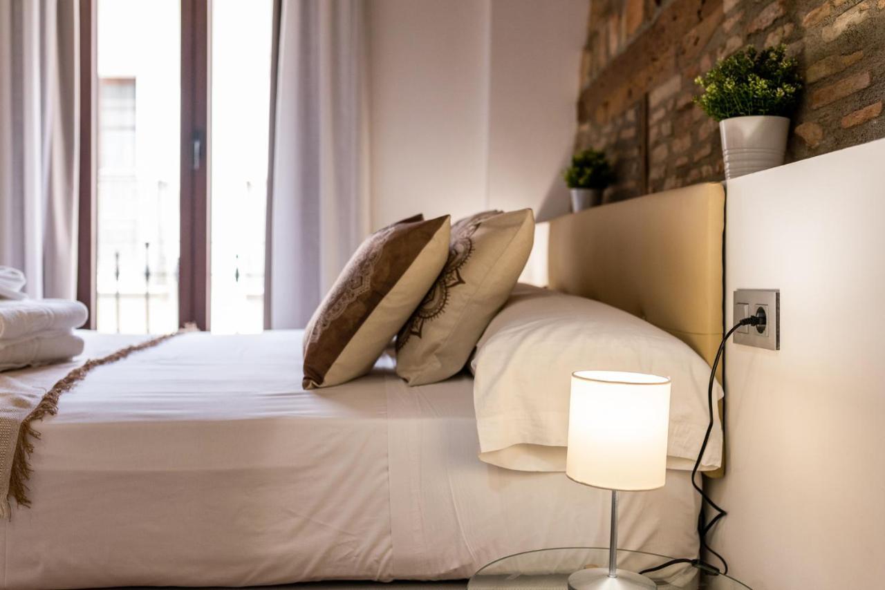 Wekey Homes Granada, Mesones Central Suites Dış mekan fotoğraf